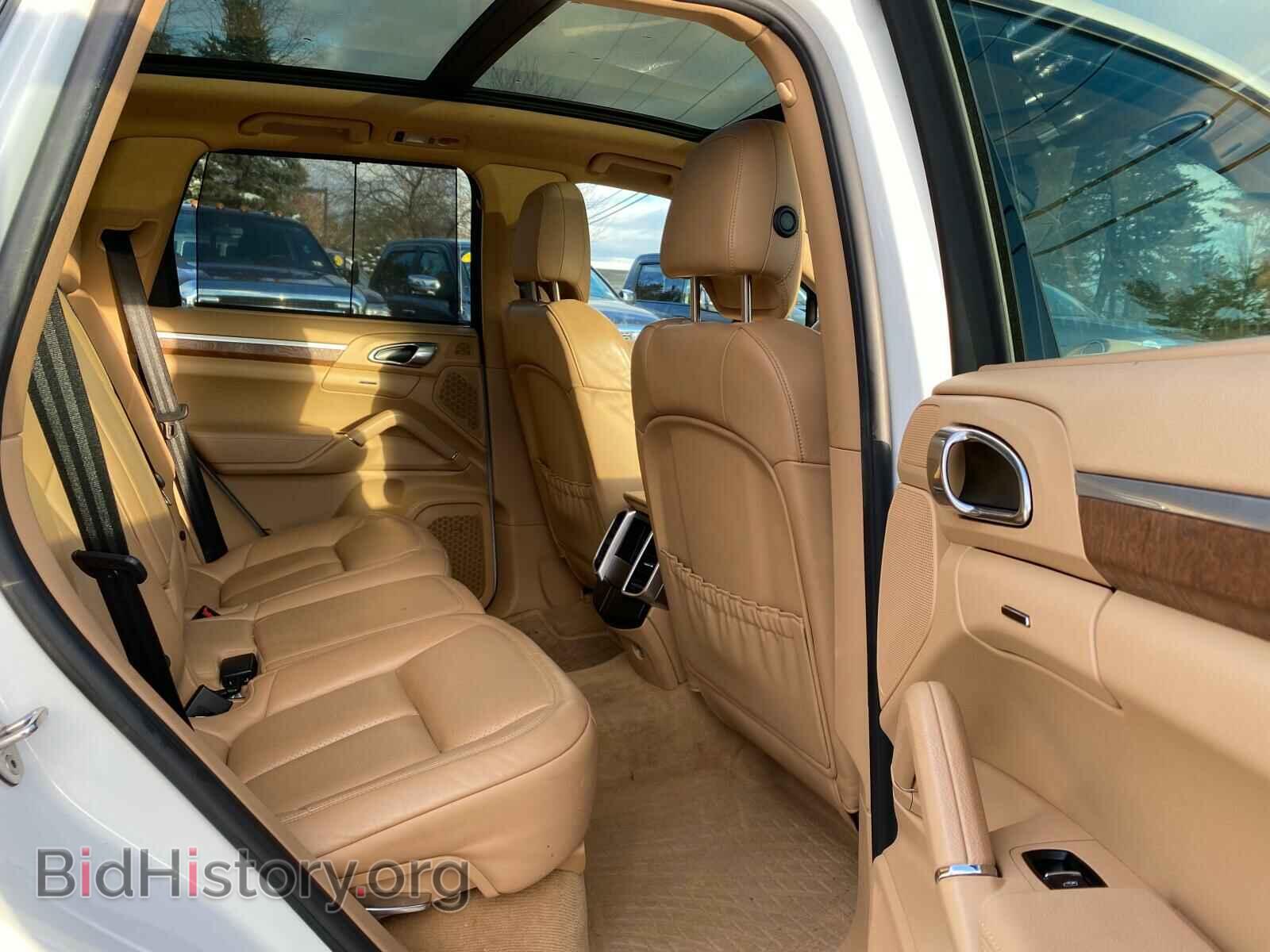 2016 PORSCHE CAYENNE - VIN: WP1AB2A29GLA93425 - Photo 6