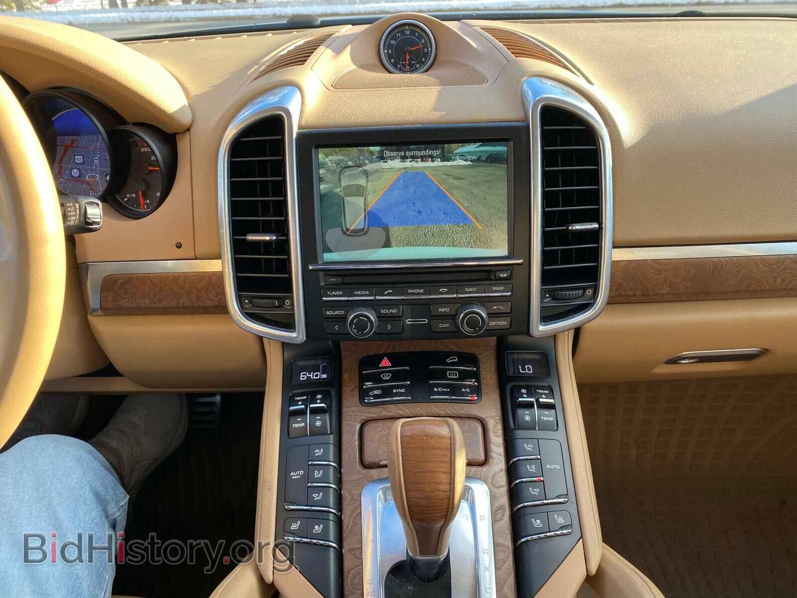 2016 PORSCHE CAYENNE - VIN: WP1AB2A29GLA93425 - Photo 10