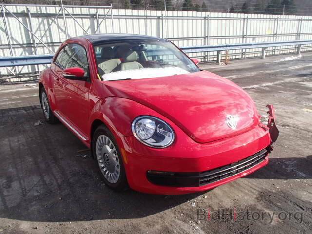 Photo 3VWJP7AT3EM613555 - VOLKSWAGEN BEETLE 2014