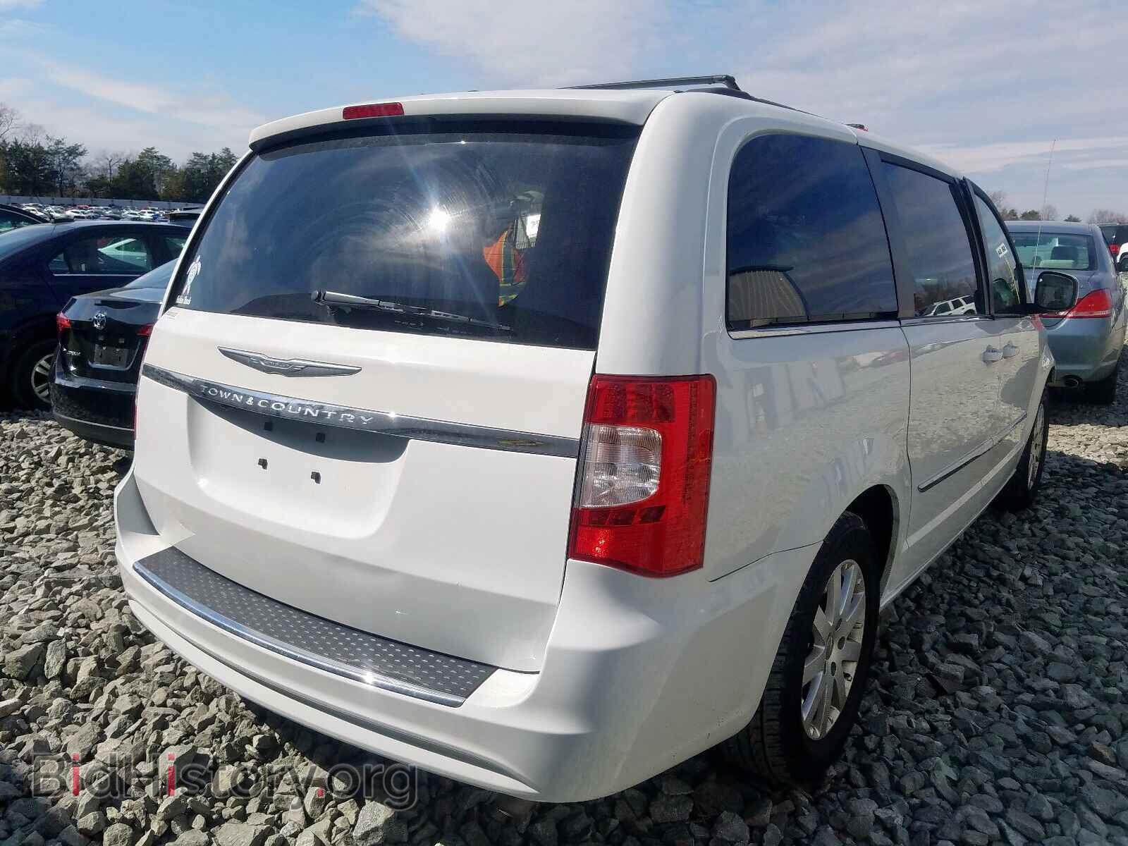 2014 CHRYSLER TOWN & COU - VIN: 2C4RC1BG6ER461120 - Фото 4