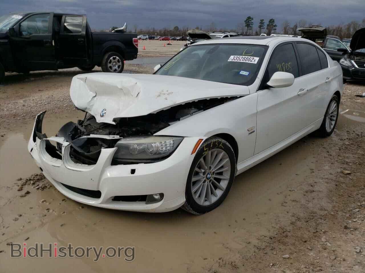 2011 BMW 3 SERIES - VIN: WBAPL5C55BA921750 - Фото 2