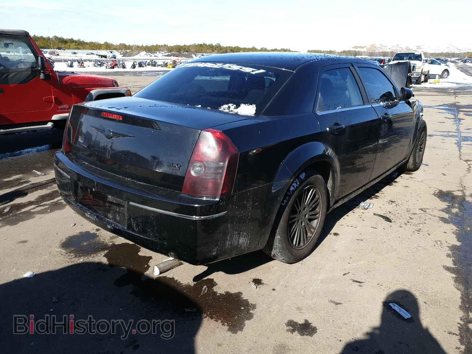 2010 CHRYSLER 300 - VIN: 2C3CA4CD2AH122957 - Фото 4