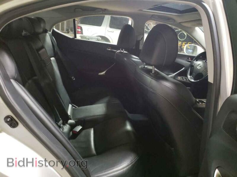 2010 Lexus IS (VIN JTHCF5C24A2033450) — photo 6 of 10