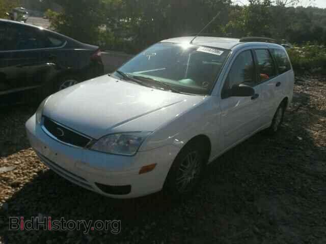 2005 FORD FOCUS - VIN: 1FAHP36N05W202060 - Photo 2