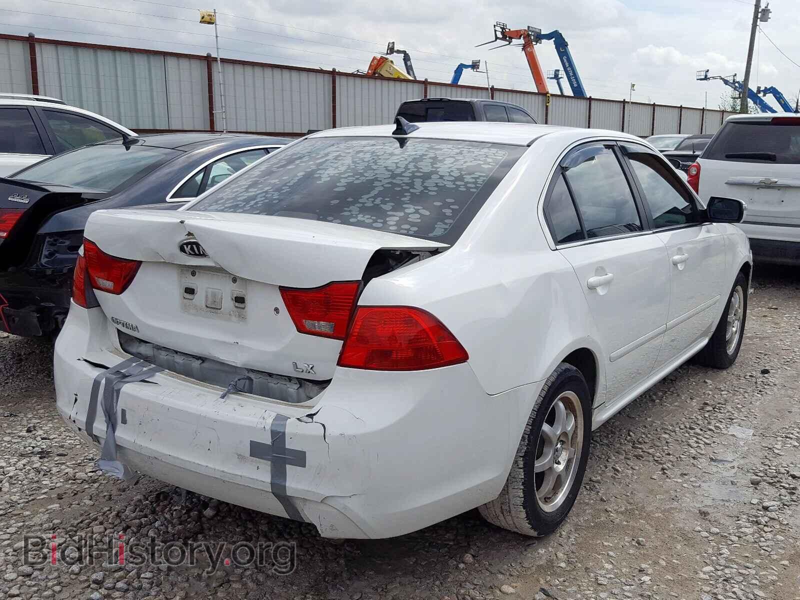 2010 KIA OPTIMA - VIN: KNAGG4A82A5408880 - Фото 4