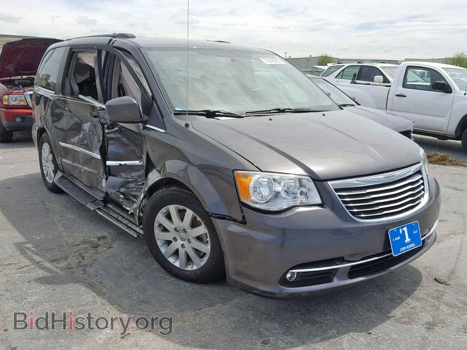 Photo 2C4RC1BG7FR552737 - CHRYSLER TOWN & COU 2015