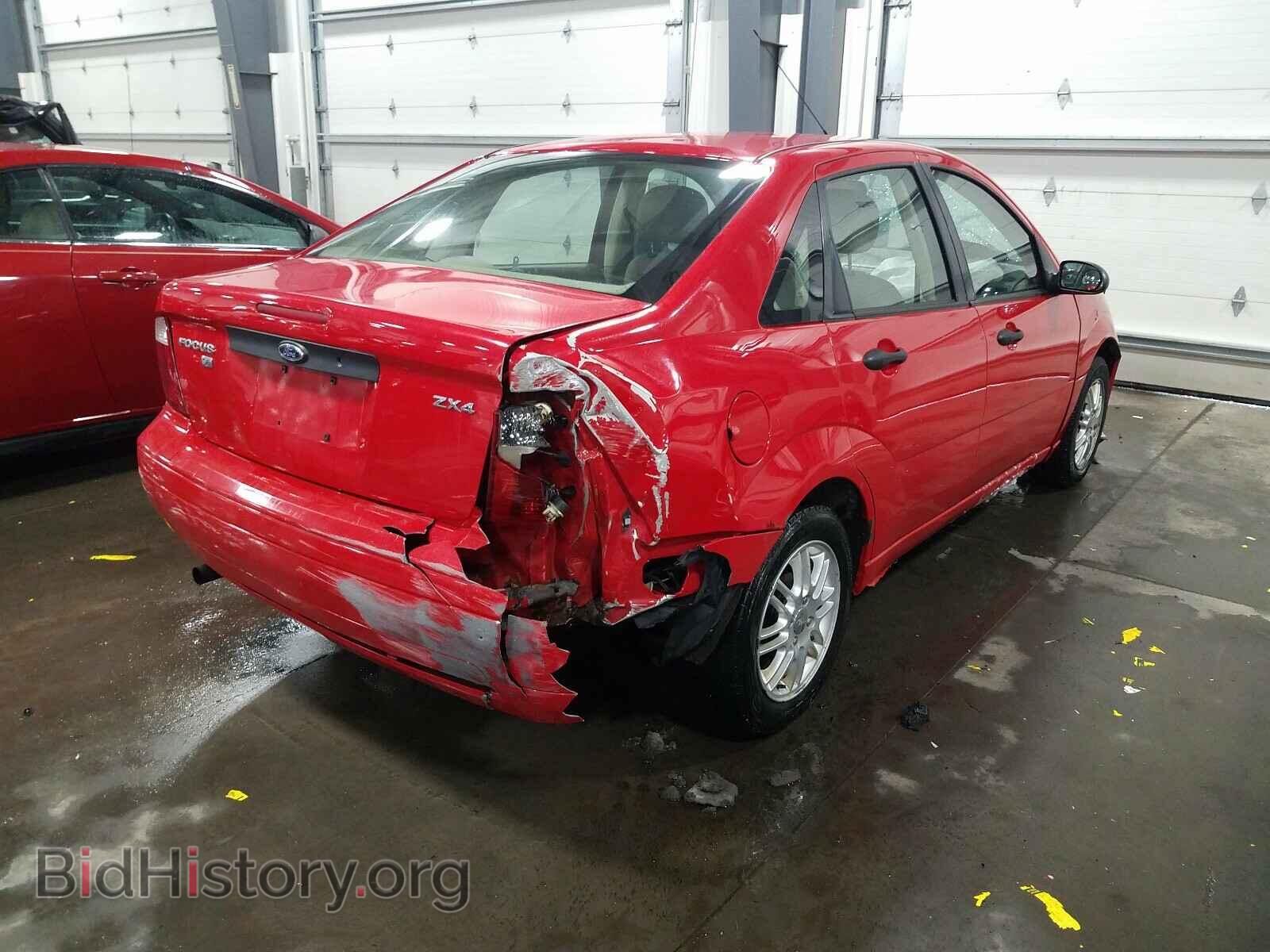 2006 FORD FOCUS - VIN: 1FAFP34N16W132449 - Фото 4