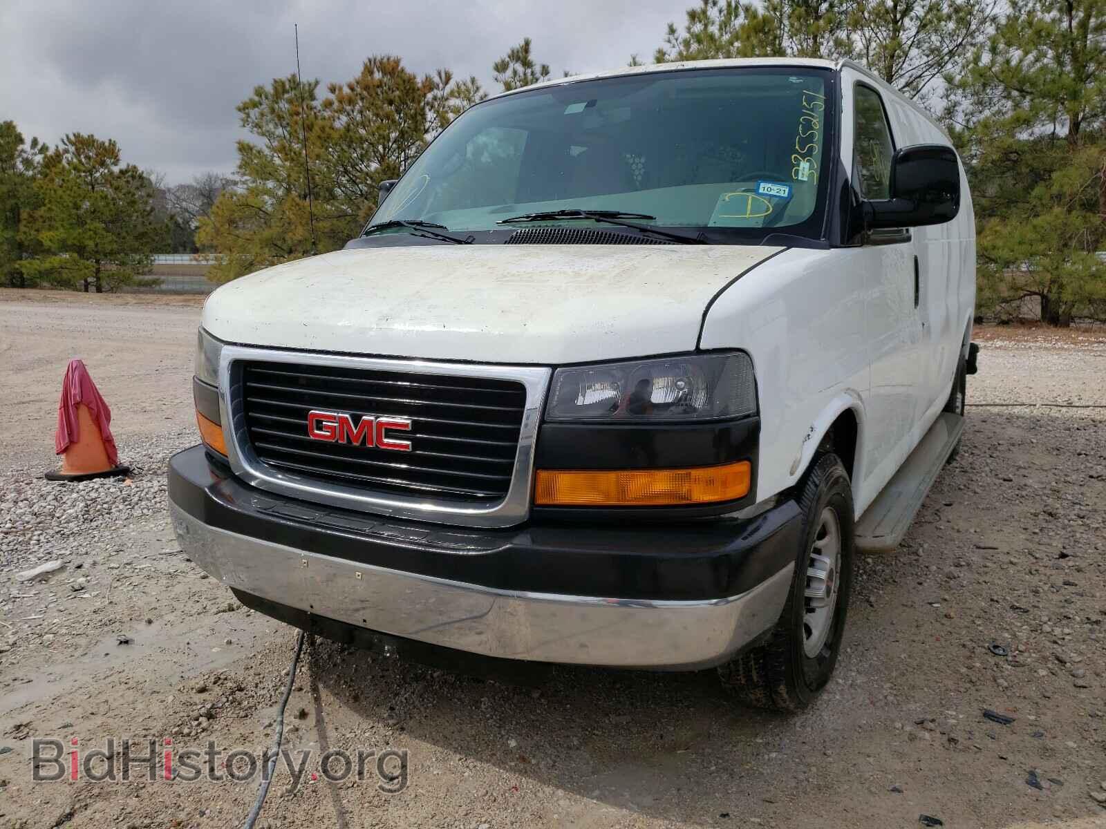2014 GMC SAVANA - VIN: 1GTW7FCAXE1911144 - Фото 2