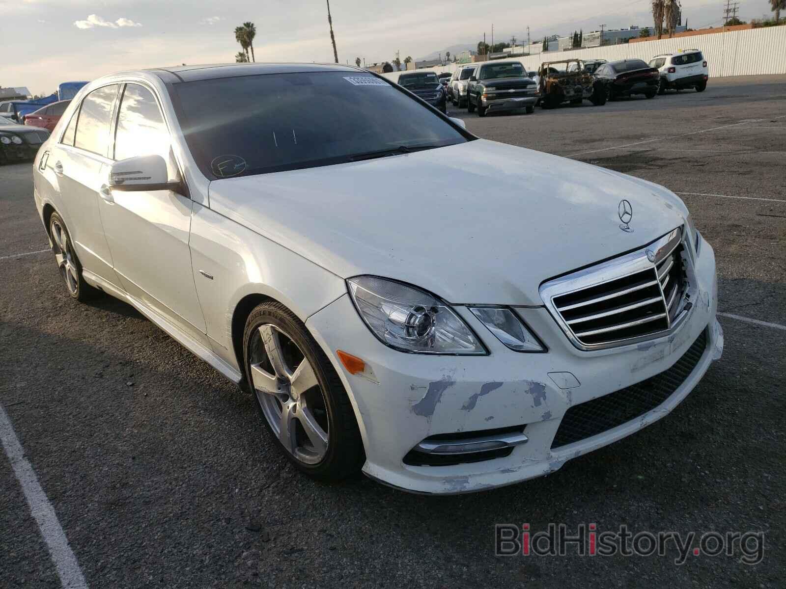 Photo WDDHF5KB3CA652158 - MERCEDES-BENZ E CLASS 2012