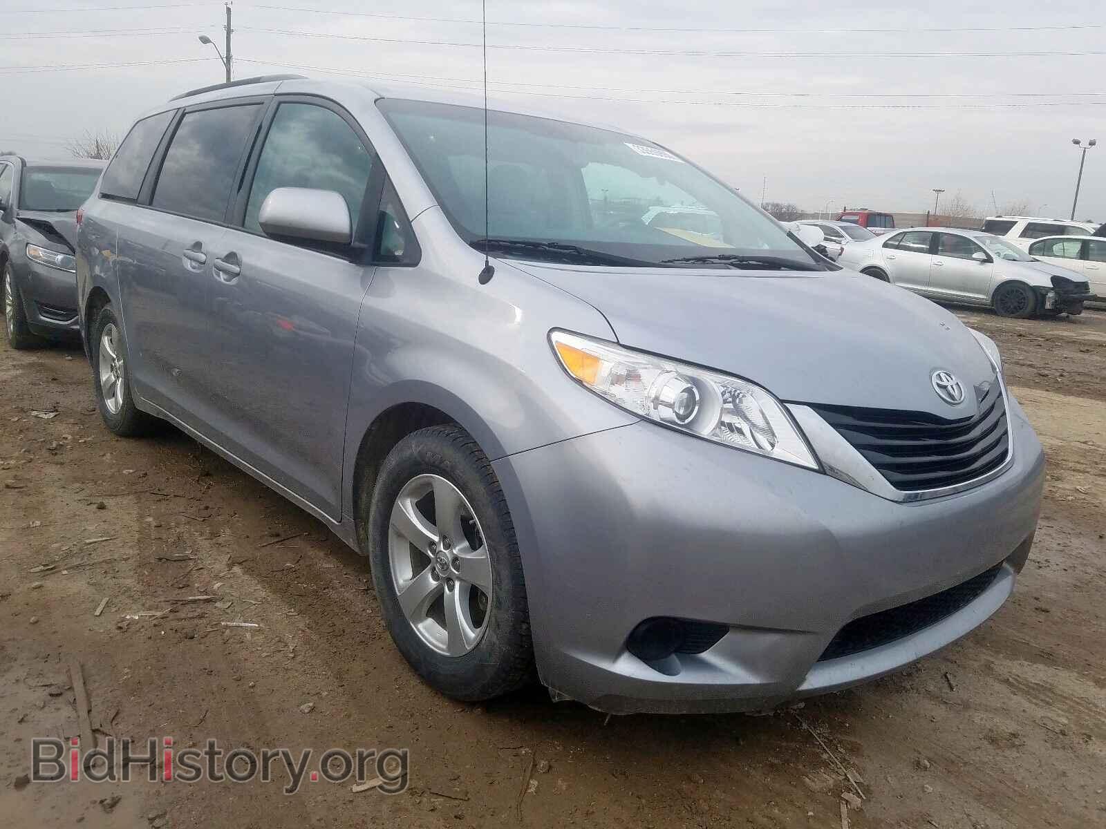 Photo 5TDKK3DC0DS294513 - TOYOTA SIENNA 2013