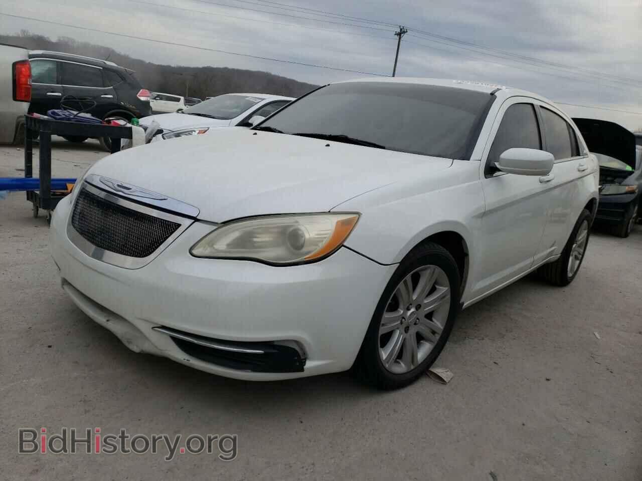 2014 CHRYSLER 200 - VIN: 1C3CCBBB9EN198235 - Фото 2