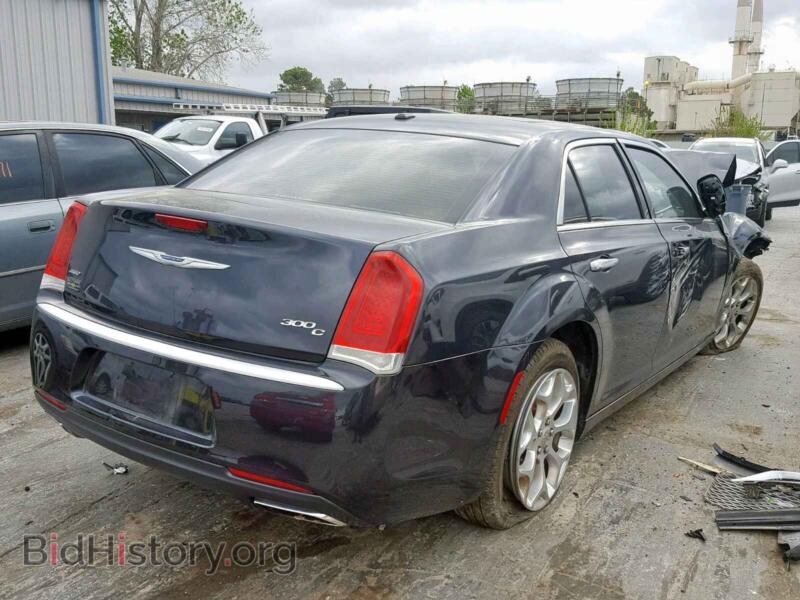 2017 Chrysler 300 (VIN 2C3CCASG3HH513873) — photo 4 of 10