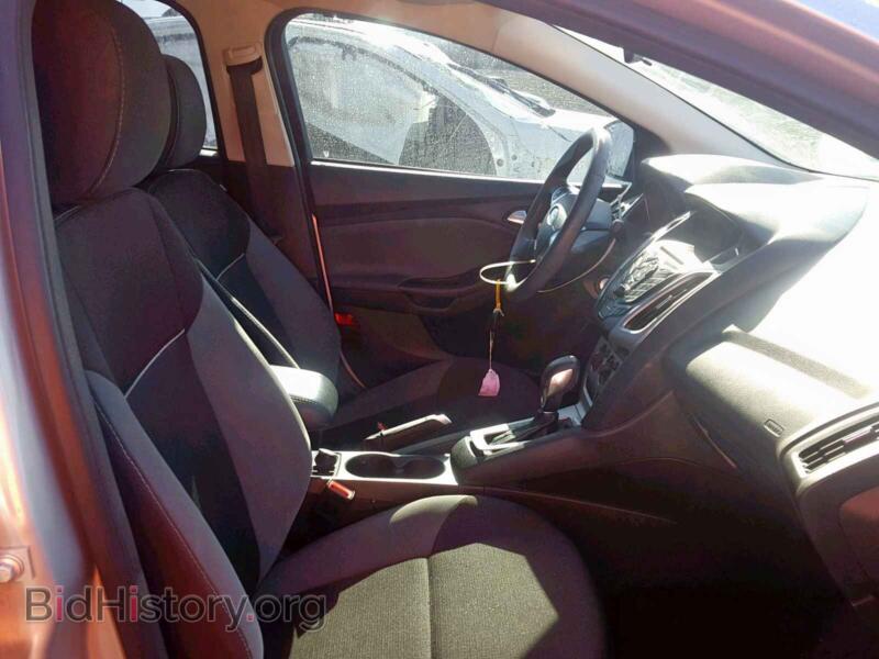 2014 Ford FOCUS SE (VIN 1FADP3F27EL199230) — фото 5 из 10