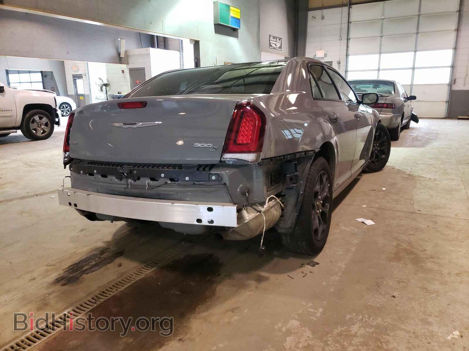 2019 CHRYSLER 300 - VIN: 2C3CCAGG0KH655307 - Фото 4