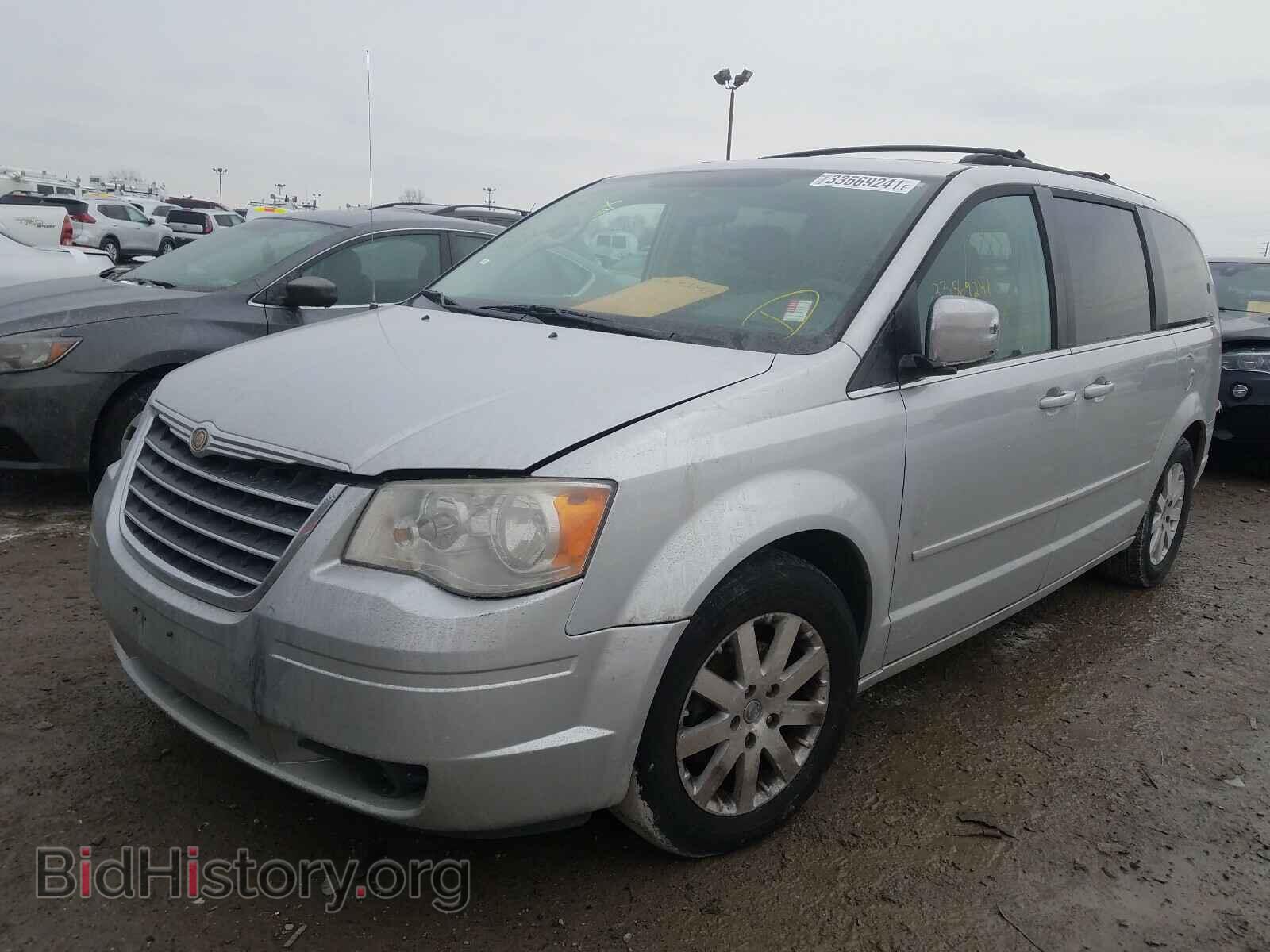 2008 CHRYSLER MINIVAN - VIN: 2A8HR54P28R132314 - Фото 2