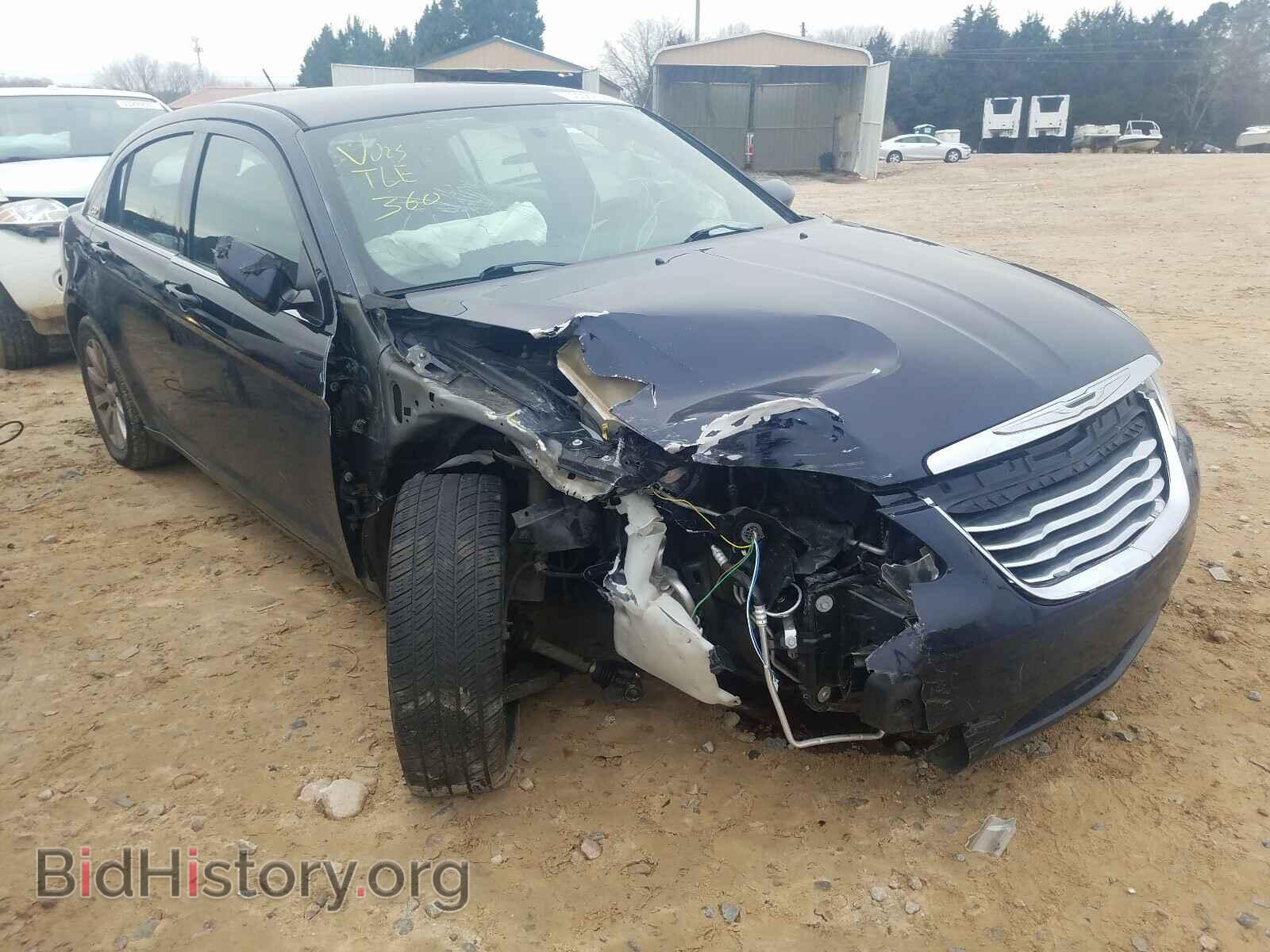 Photo 1C3BC1FB3BN555064 - CHRYSLER 200 2011