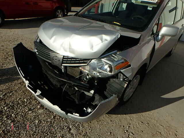 2011 NISSAN VERSA - VIN: 3N1BC1CP8BL413095 - Photo 9