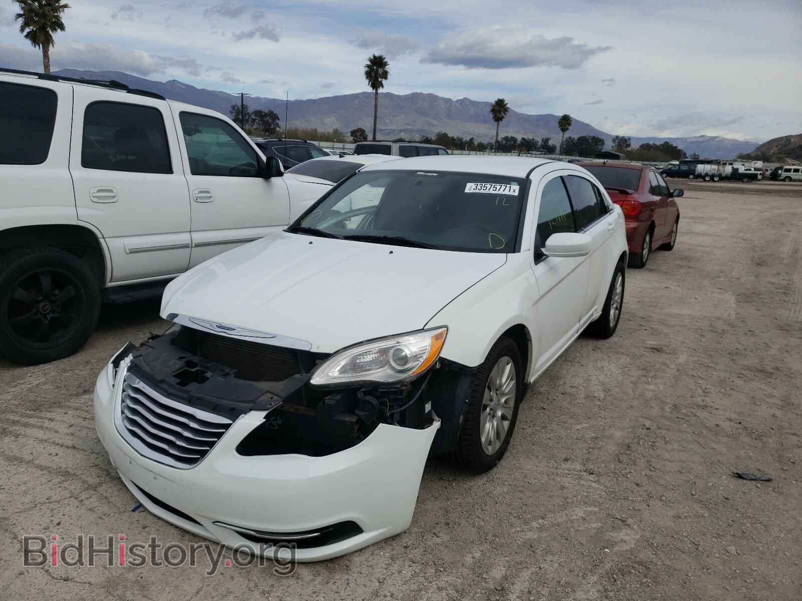 2013 CHRYSLER 200 - VIN: 1C3CCBAB2DN734586 - Photo 2