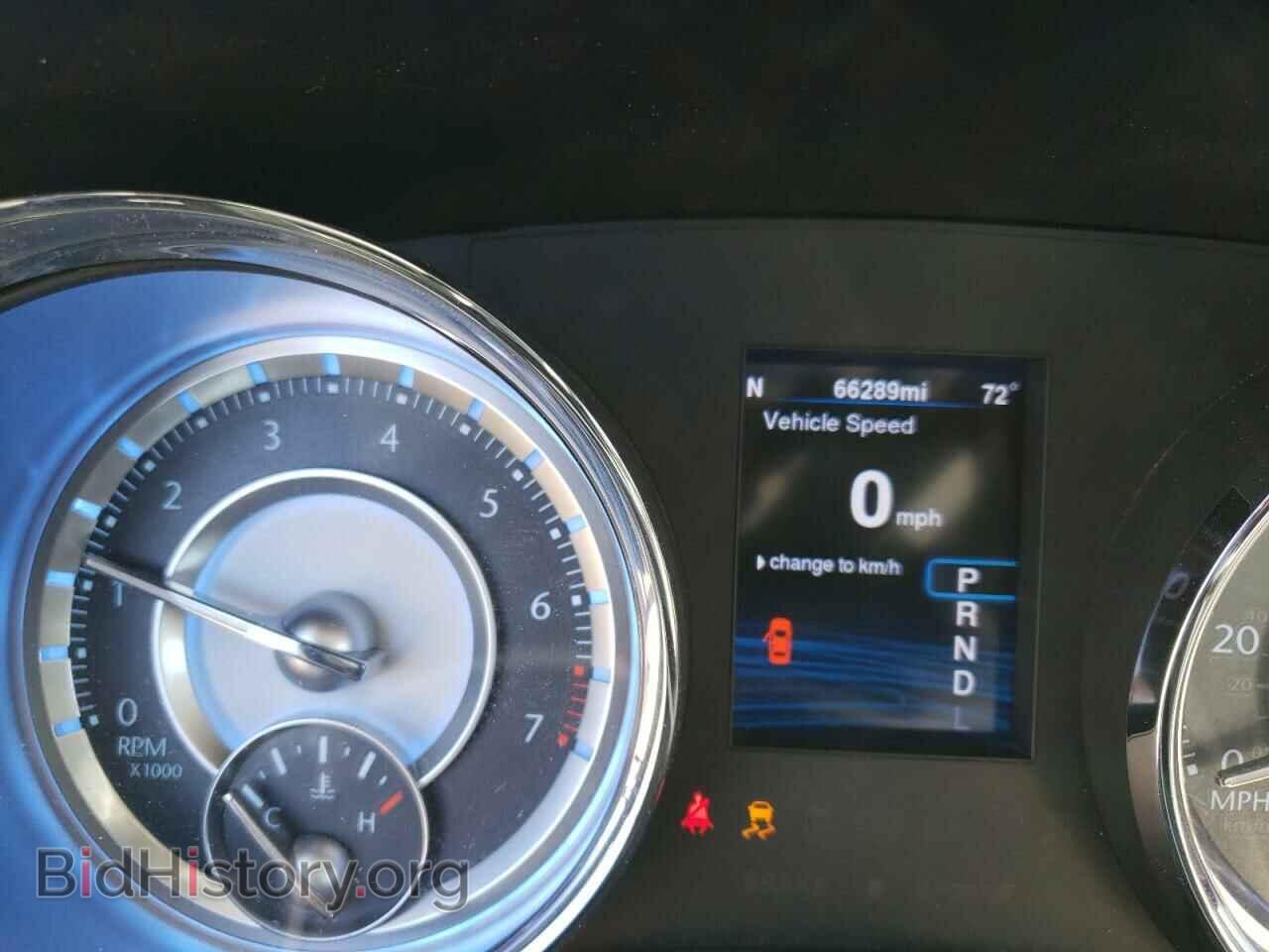 2014 CHRYSLER 300 - VIN: 2C3CCAAG2EH380360 - Photo 8