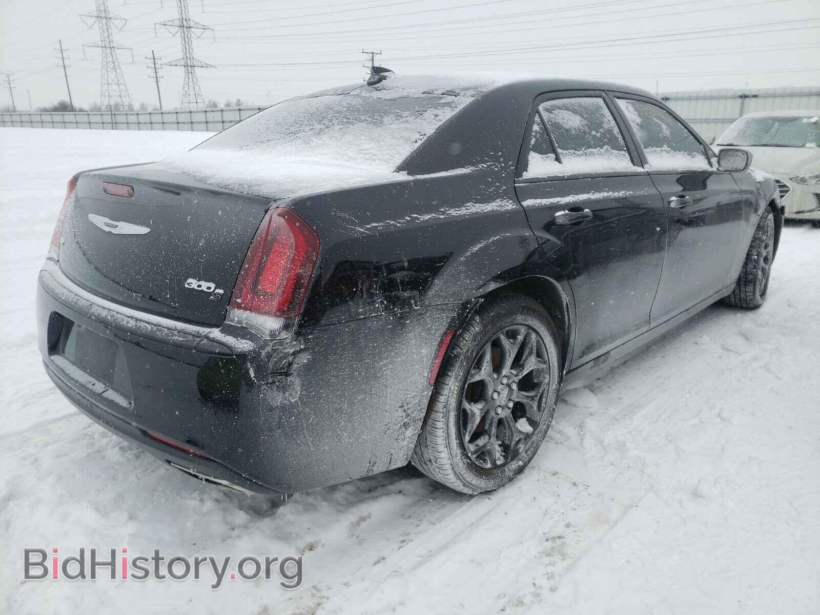2019 CHRYSLER 300 - VIN: 2C3CCAGG8KH586429 - Фото 4