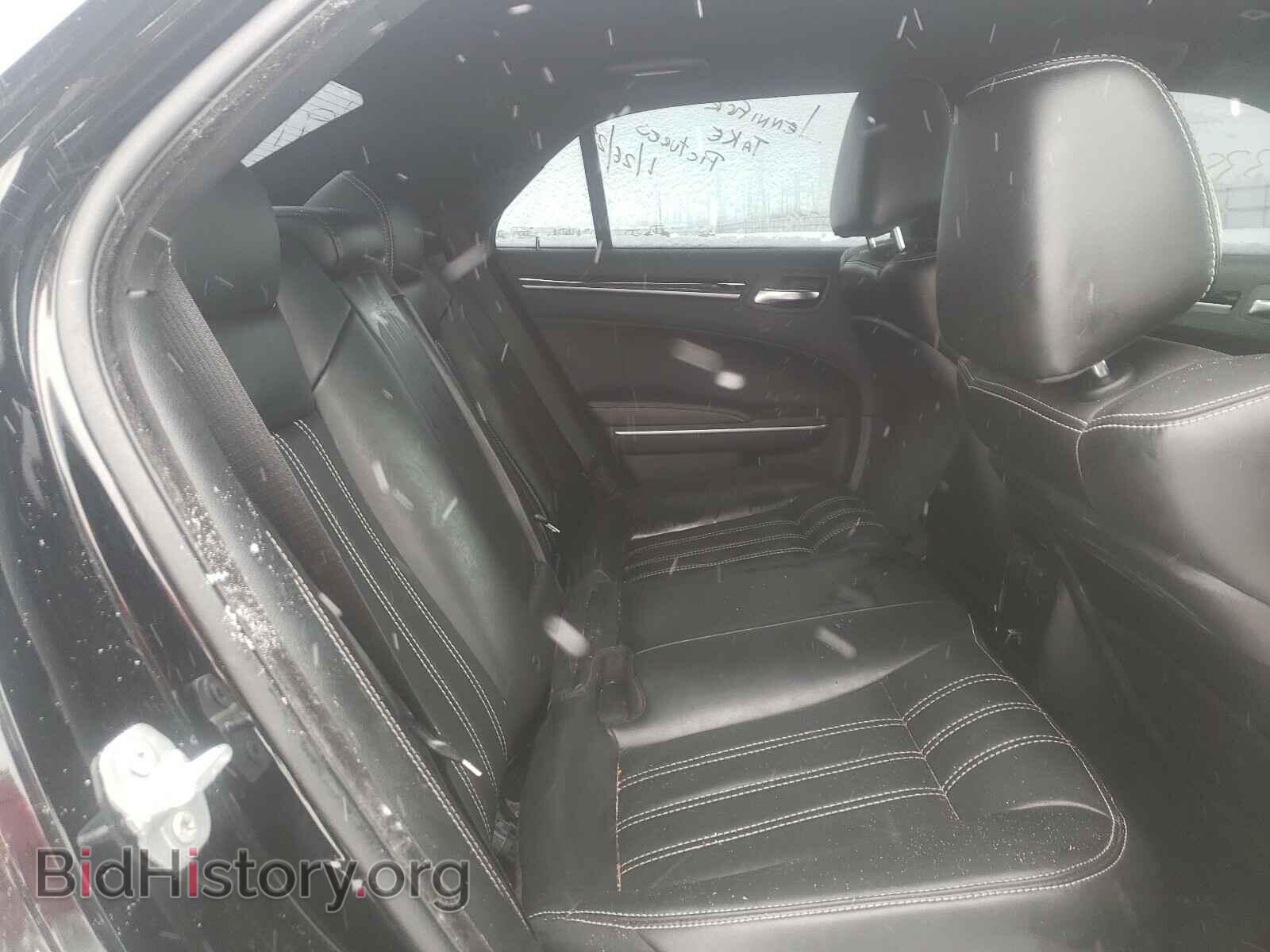 2019 CHRYSLER 300 - VIN: 2C3CCAGG8KH586429 - Фото 6