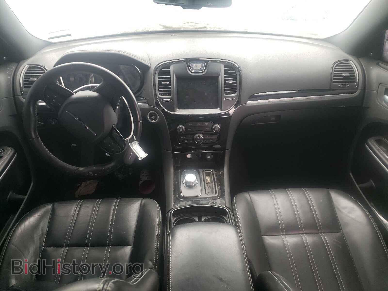 2019 CHRYSLER 300 - VIN: 2C3CCAGG8KH586429 - Фото 9
