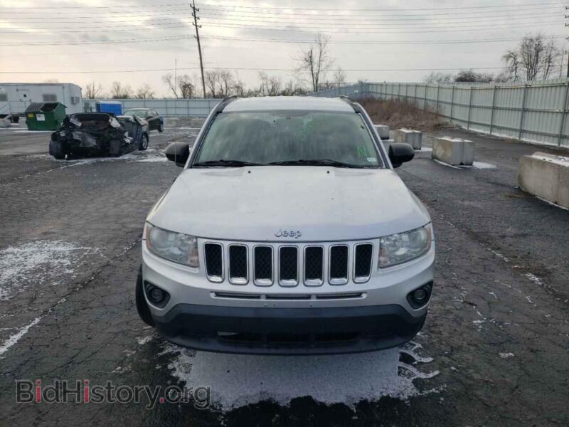 2011 Jeep COMPASS (VIN 1J4NF1FB6BD141745) — photo 9 of 10