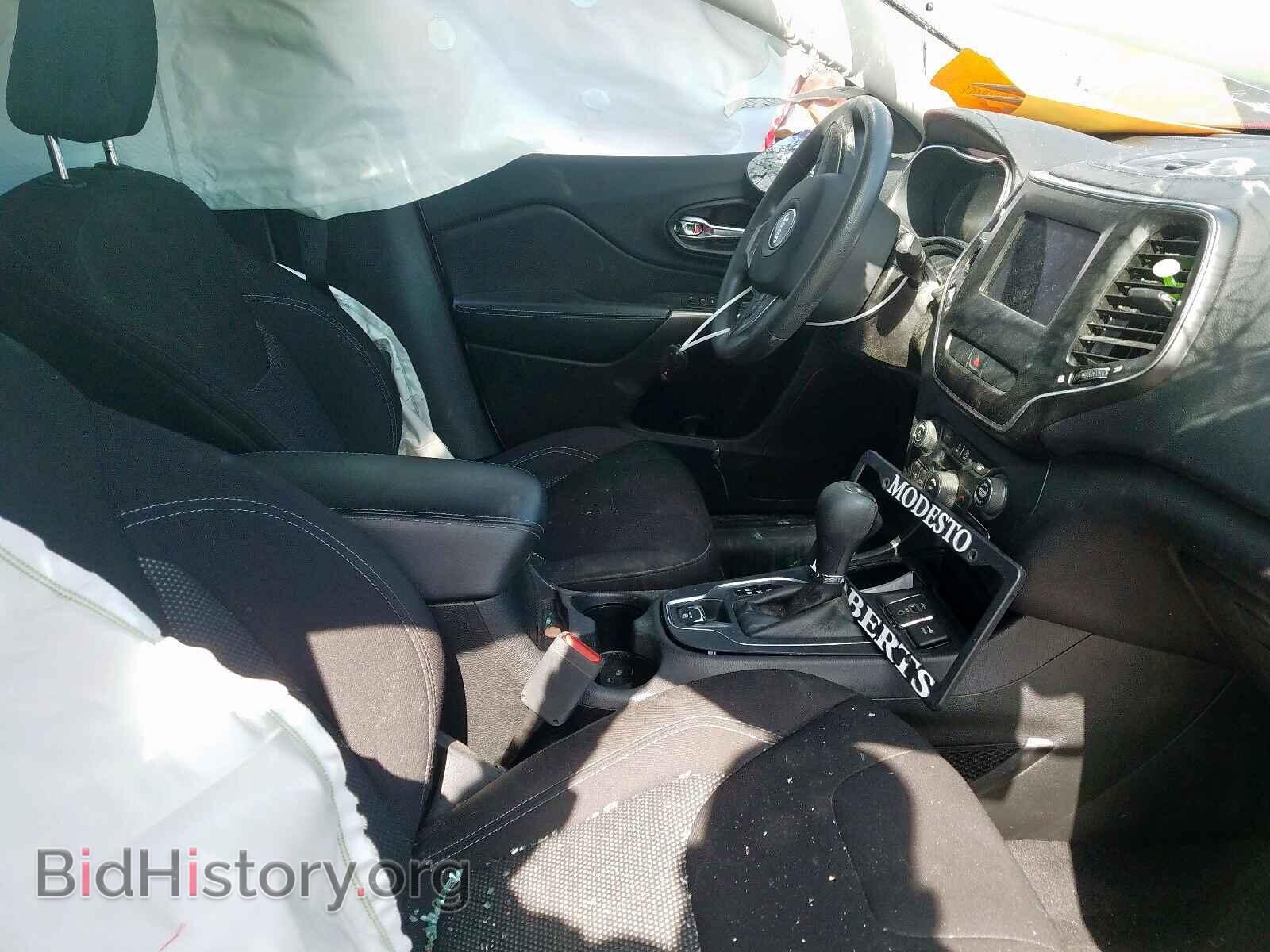 2019 JEEP CHEROKEE - VIN: 1C4PJLCB2KD344676 - Фото 5