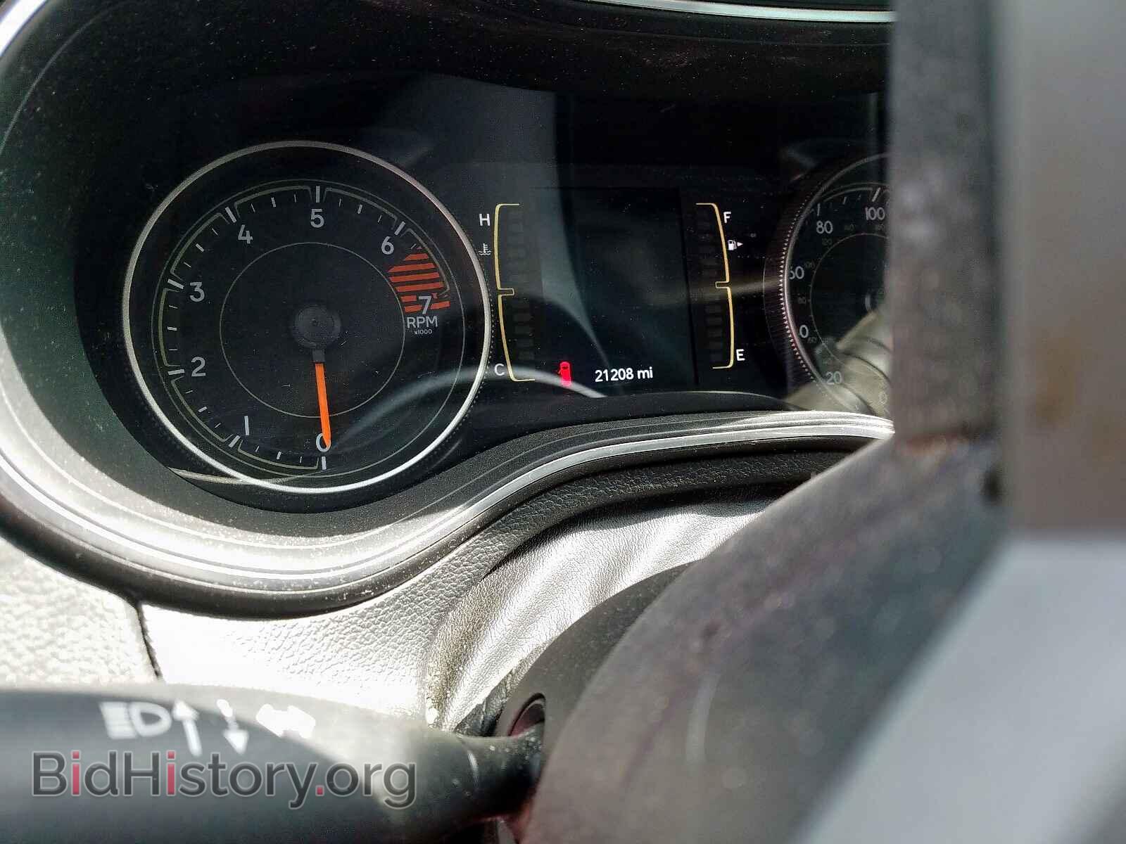 2019 JEEP CHEROKEE - VIN: 1C4PJLCB2KD344676 - Фото 8