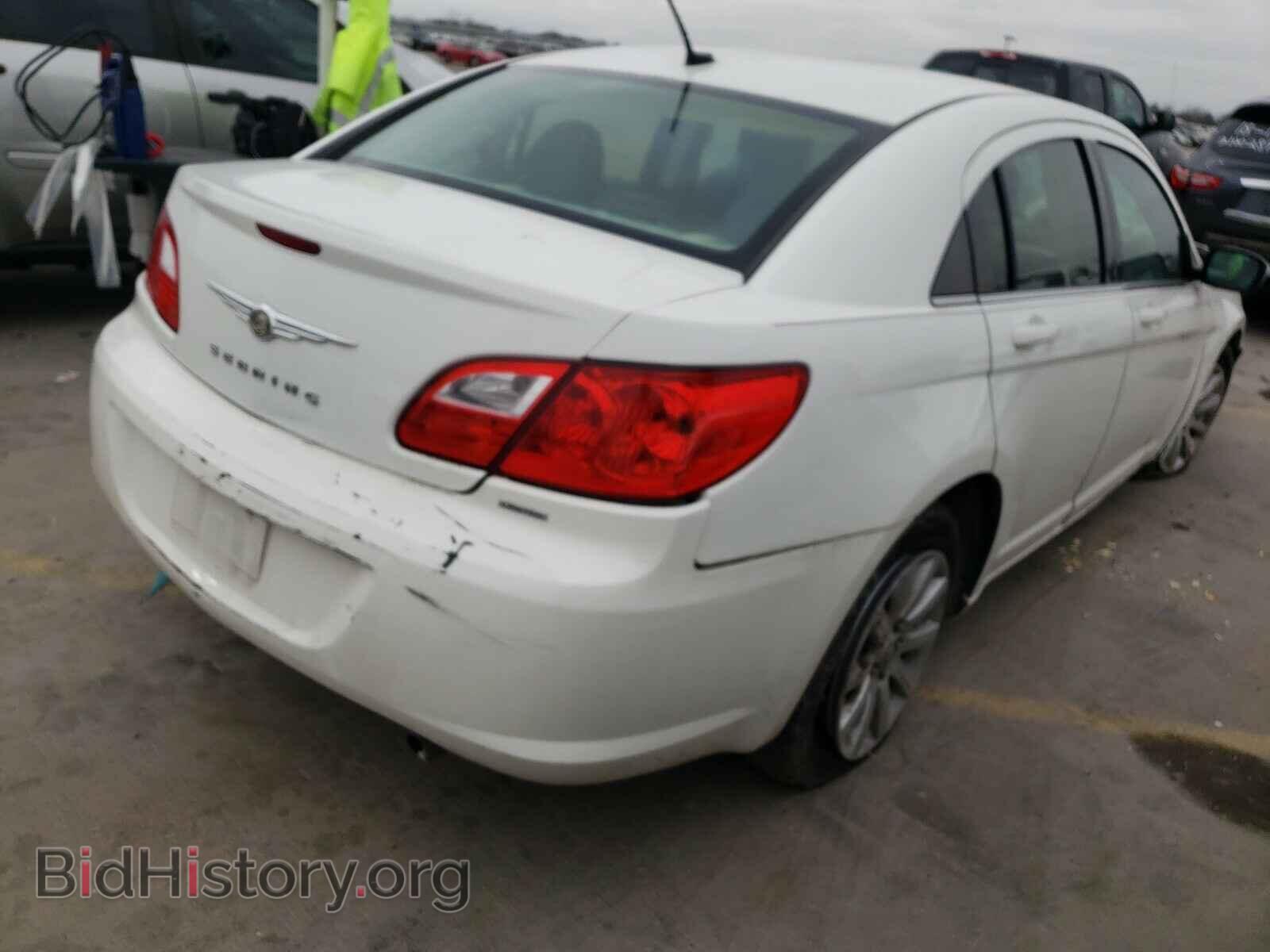 2010 CHRYSLER SEBRING - VIN: 1C3CC5FB9AN219073 - Фото 4