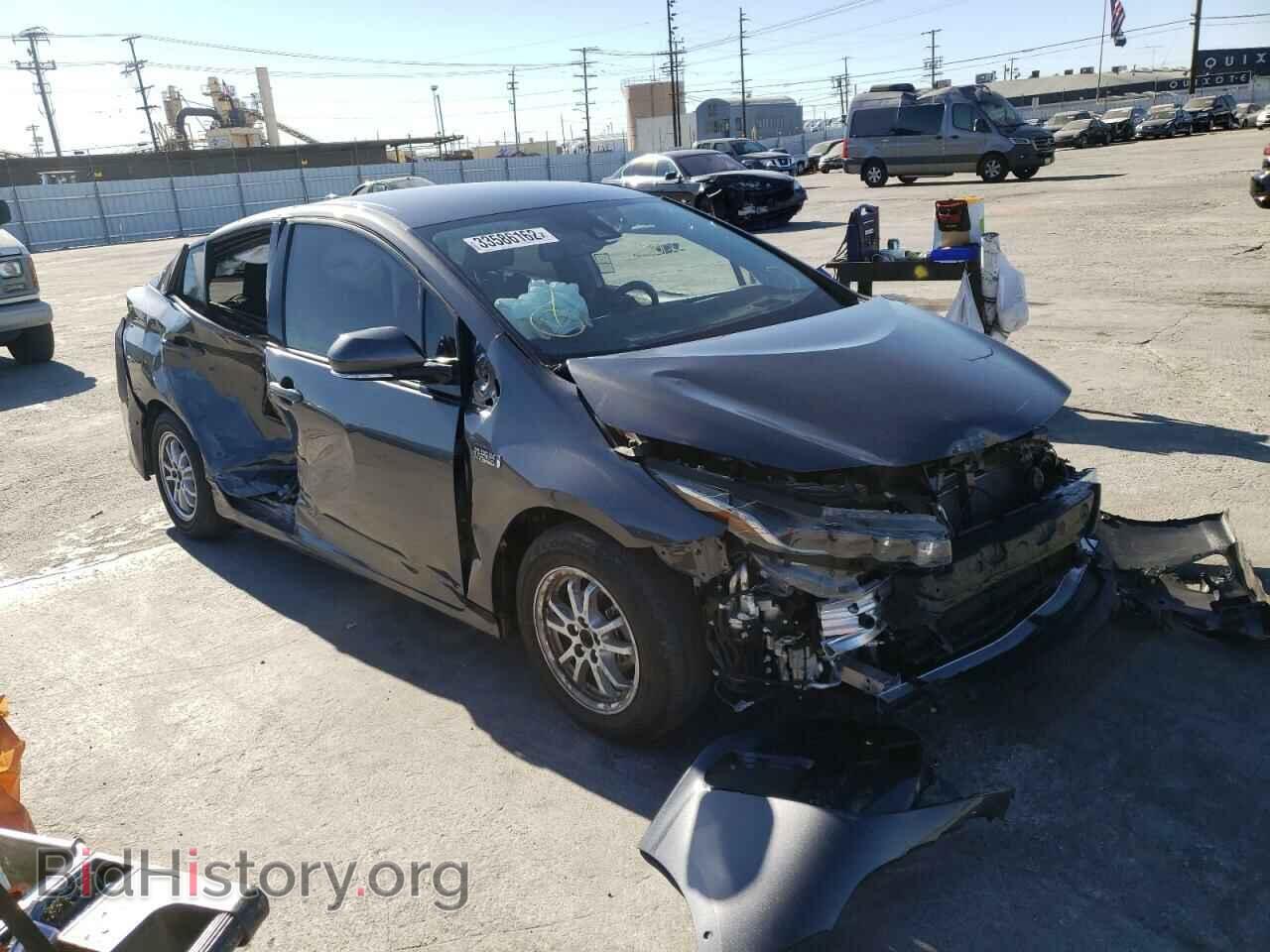 Фотография JTDKARFP9H3031630 - TOYOTA PRIUS 2017