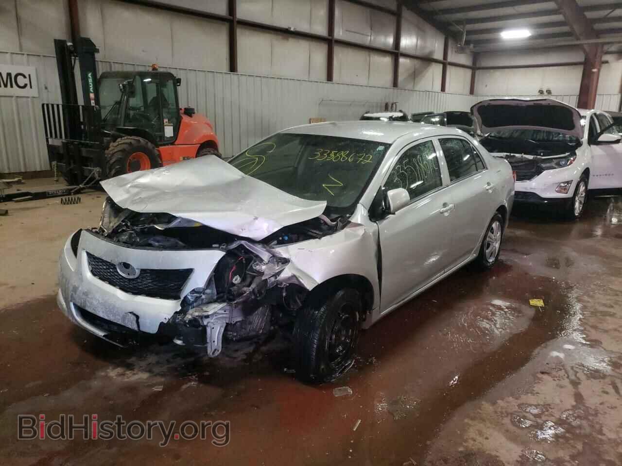 2010 TOYOTA COROLLA - VIN: 2T1BU4EE8AC309196 - Фото 2
