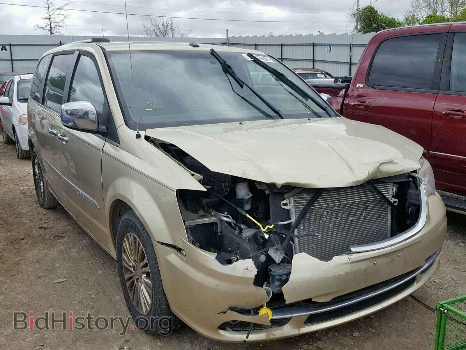 Photo 2A4RR6DG9BR609730 - CHRYSLER TOWN & COU 2011