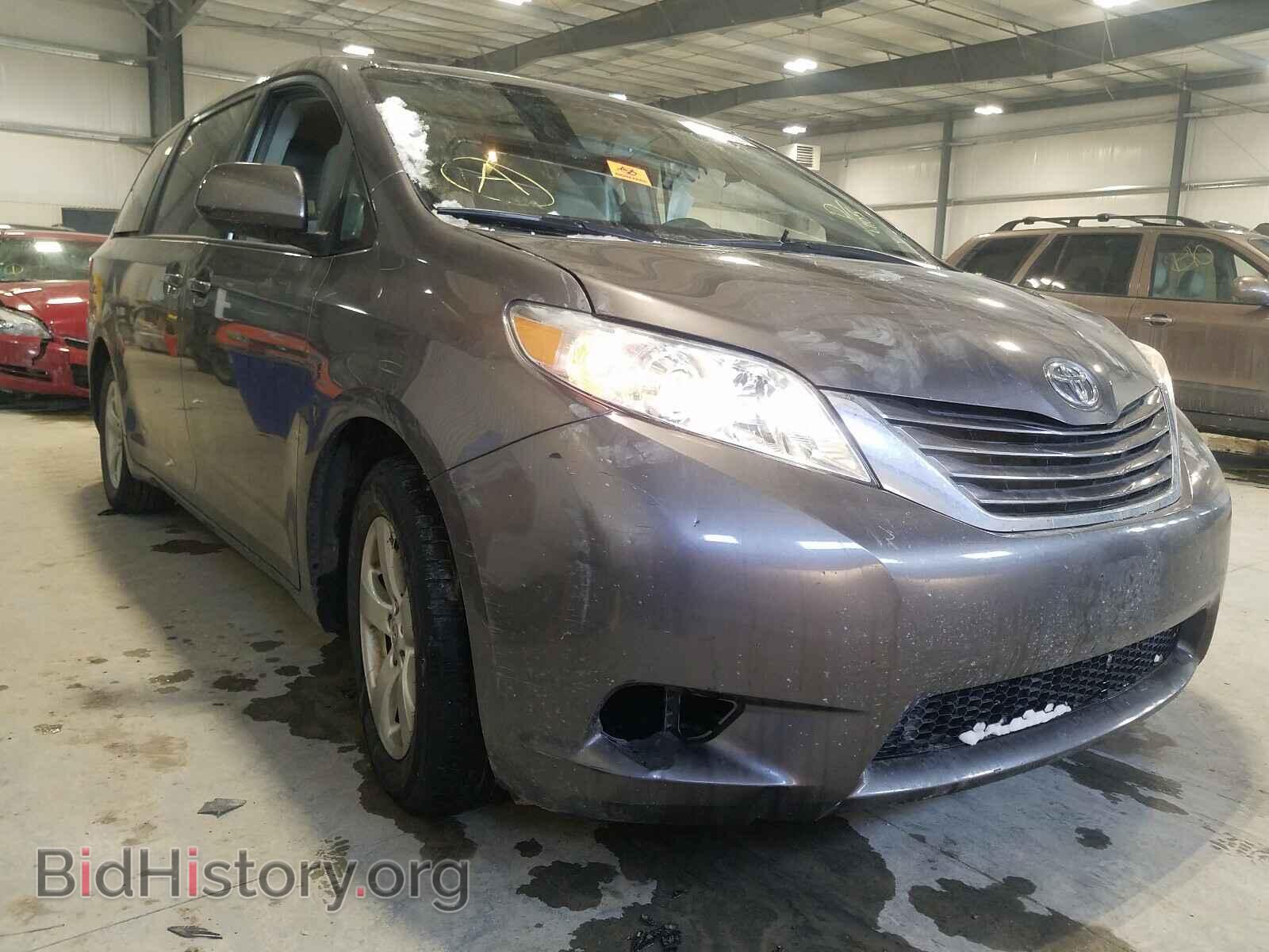 Photo 5TDKZ3DC6HS774105 - TOYOTA SIENNA 2017