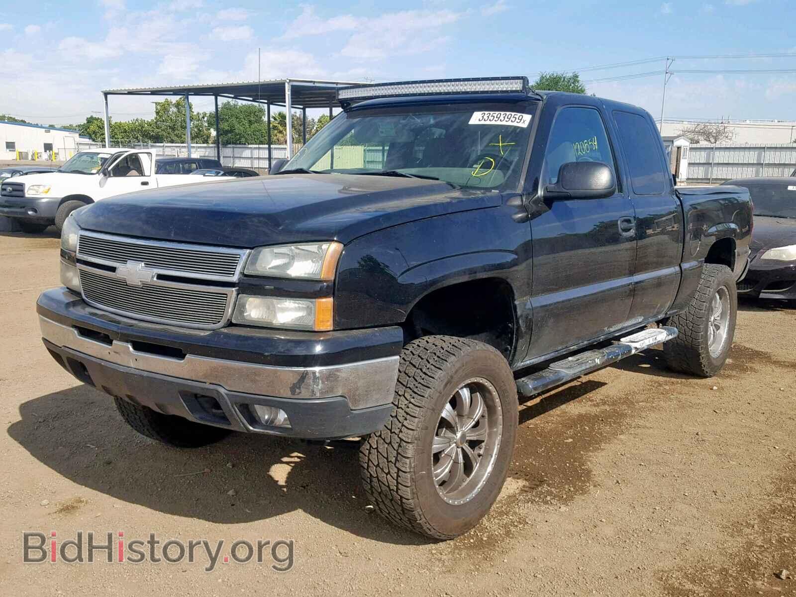 2006 CHEVROLET SILVERADO - VIN: 1GCEC19T76Z196930 - Фото 2