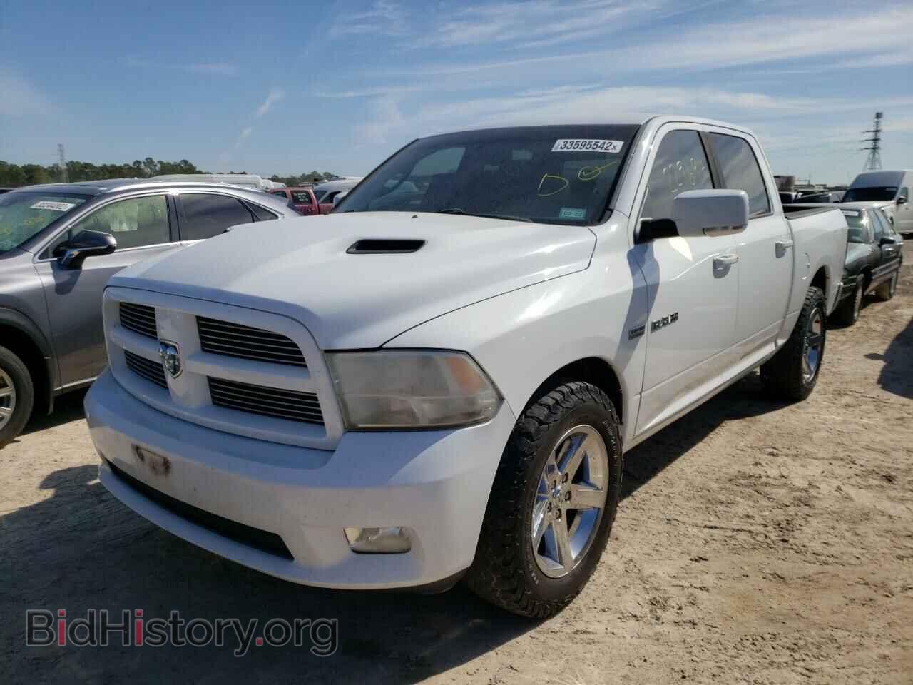 2010 DODGE RAM 1500 - VIN: 1D7RB1CT1AS185149 - Фото 2