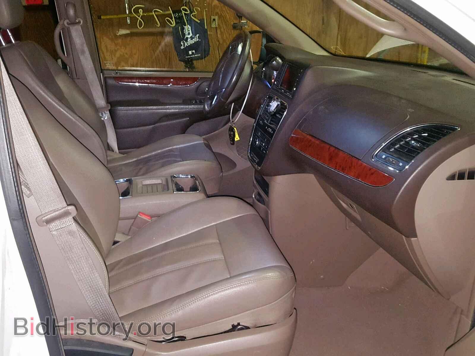 2013 CHRYSLER TOWN & COU - VIN: 2C4RC1BG9DR529201 - Photo 5
