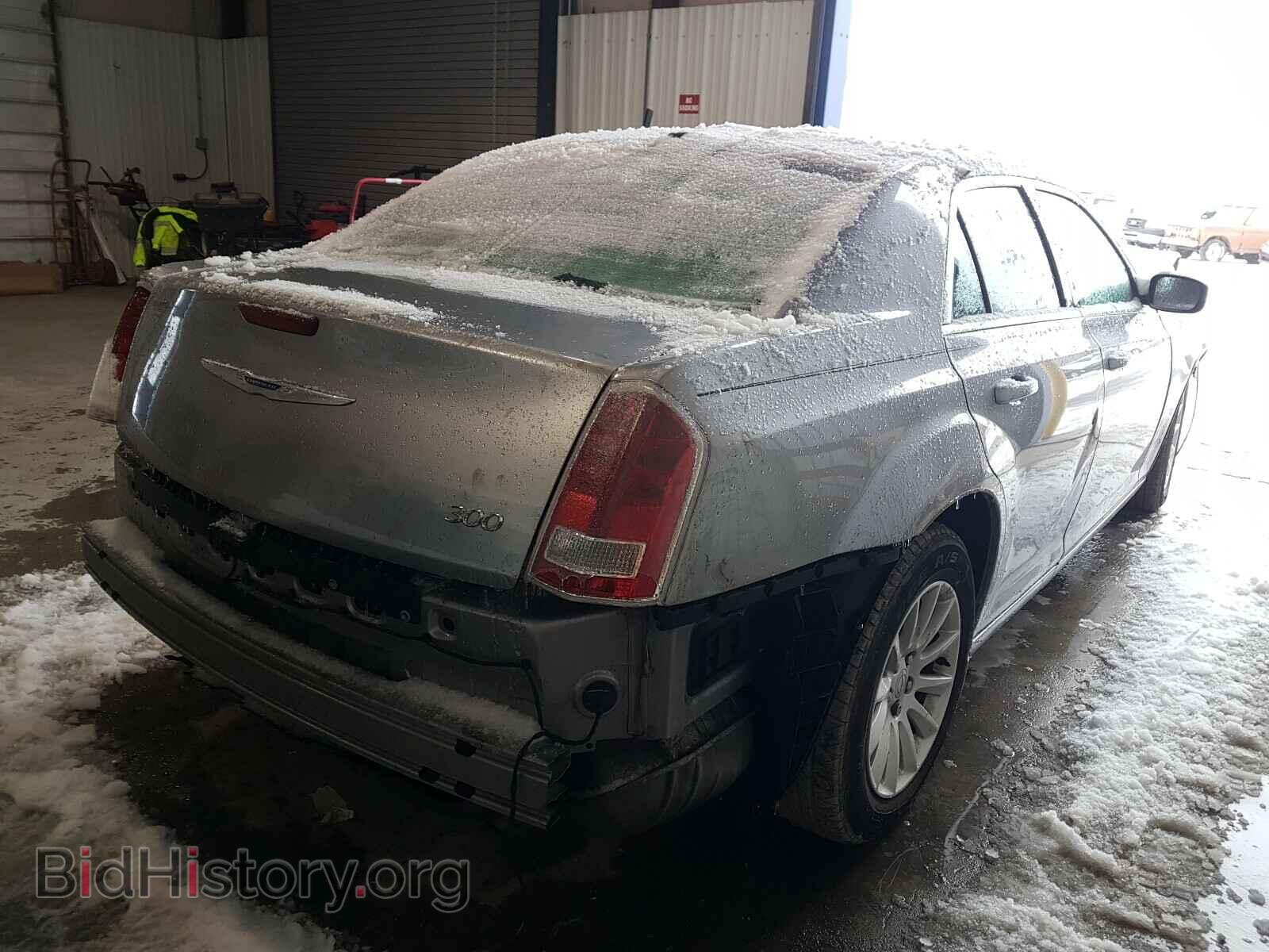 2014 CHRYSLER 300 - VIN: 2C3CCAAG8EH156932 - Фото 4