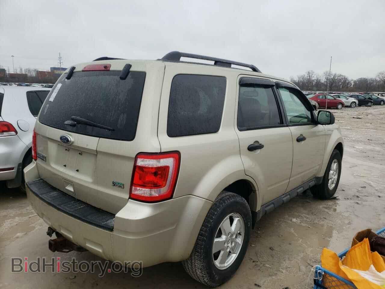 2011 FORD ESCAPE - VIN: 1FMCU0DG3BKB58652 - Фото 4