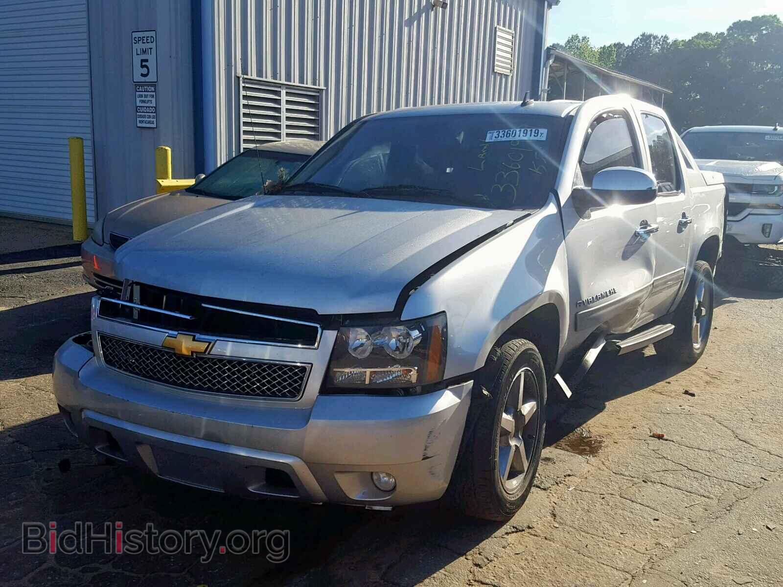 2013 CHEVROLET AVALANCHE - VIN: 3GNMCFE05DG348471 - Фото 2