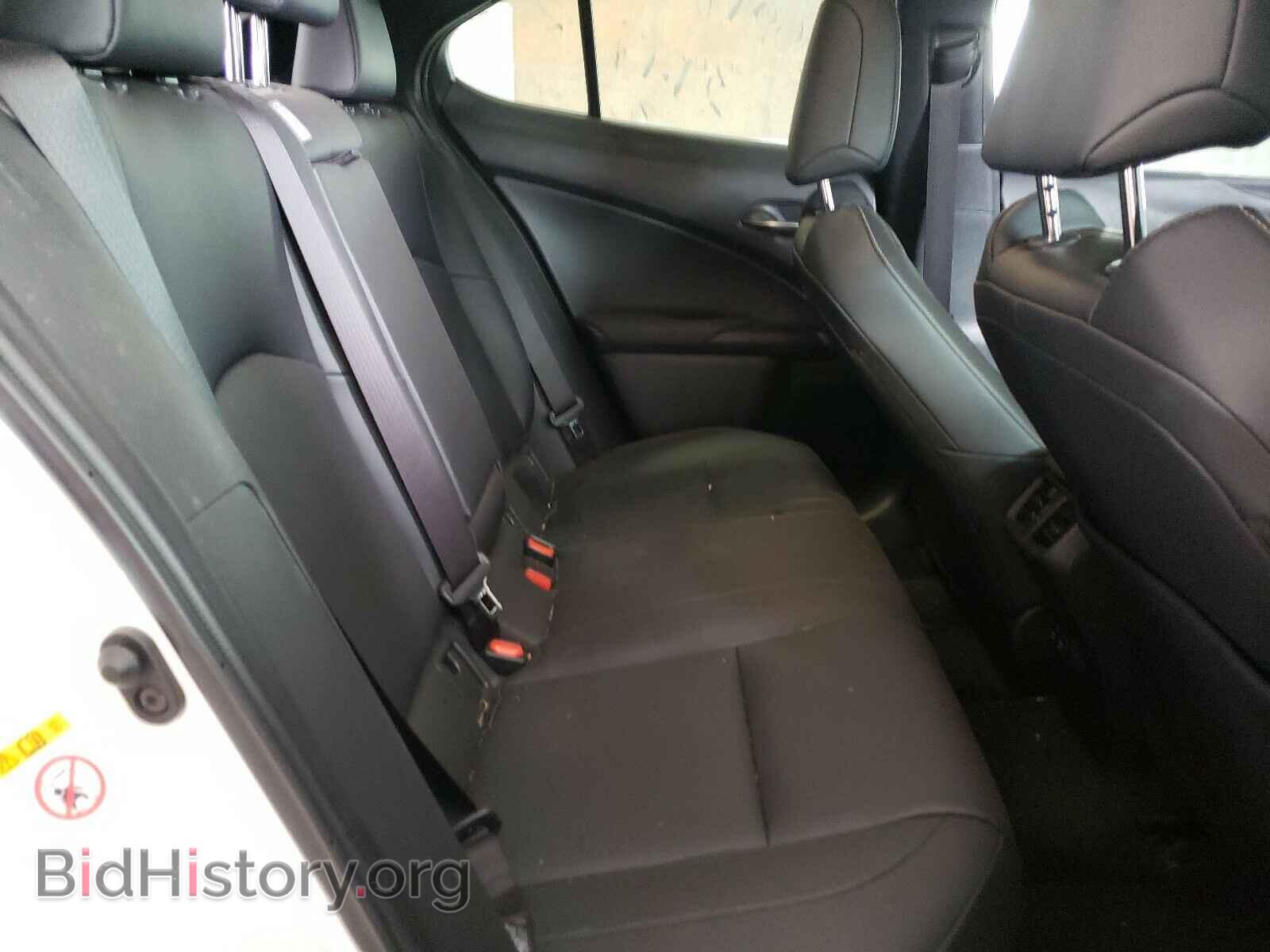 2019 LEXUS UX 200 - VIN: JTHY3JBH5K2018633 - Фото 6