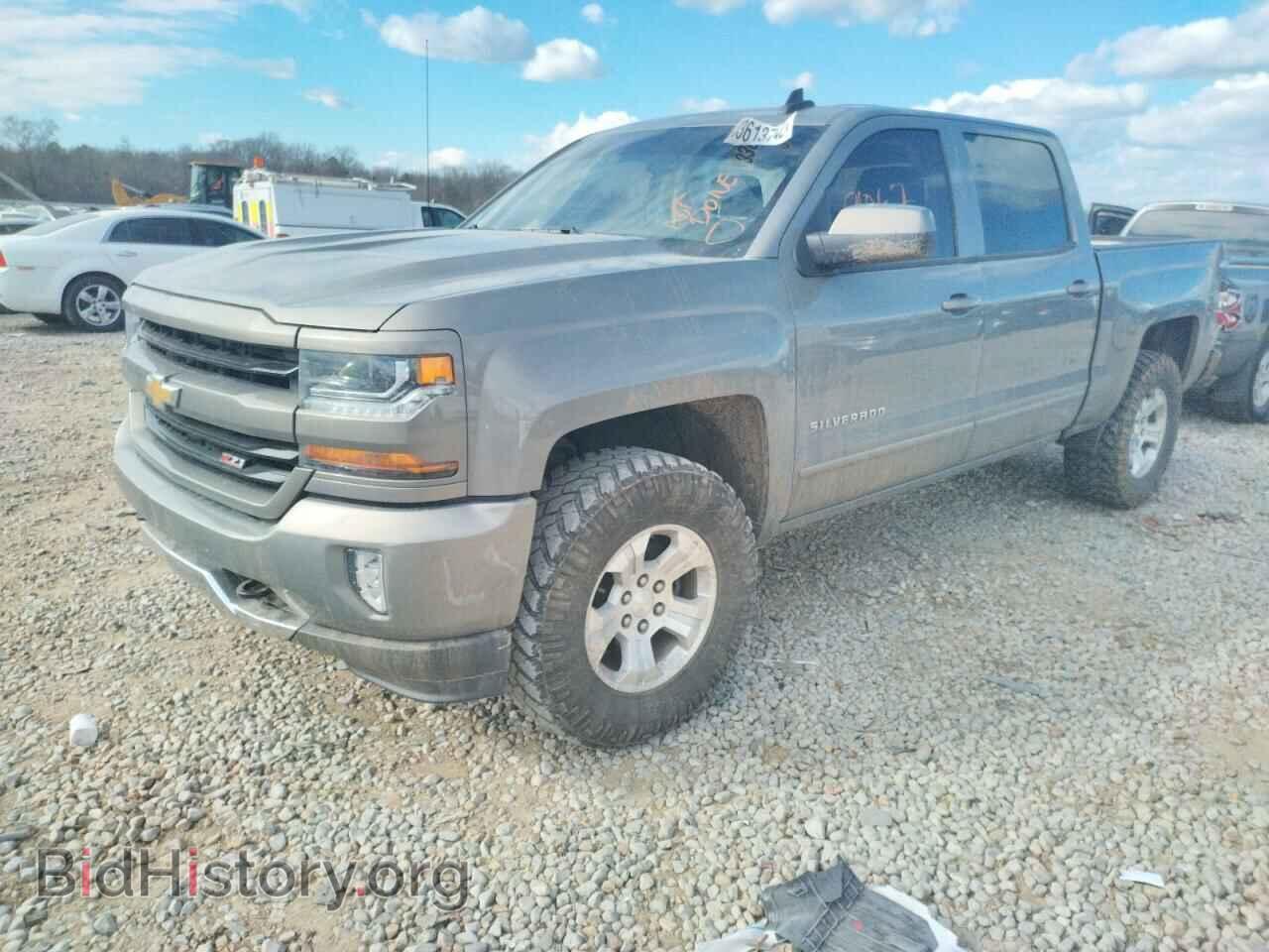 2017 CHEVROLET SILVERADO - VIN: 3GCUKREC3HG328975 - Фото 2