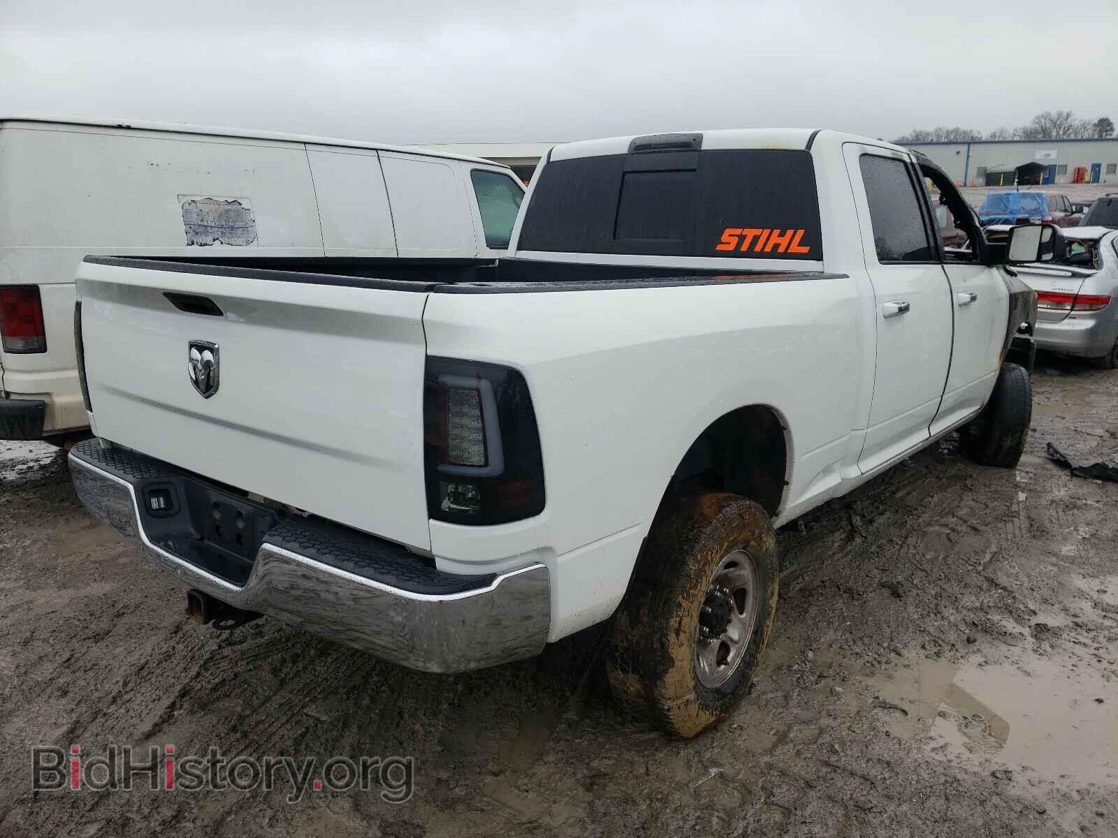 2017 RAM 2500 - VIN: 3C6UR5DL2HG652481 - Photo 4