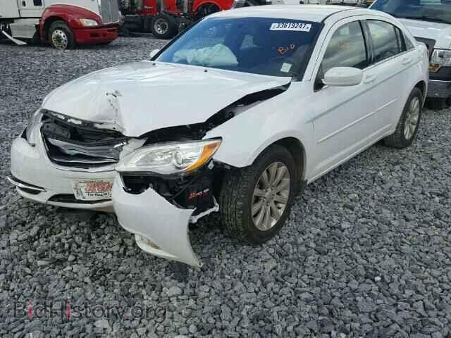 2013 CHRYSLER 200 - VIN: 1C3CCBBBXDN639319 - Фото 2