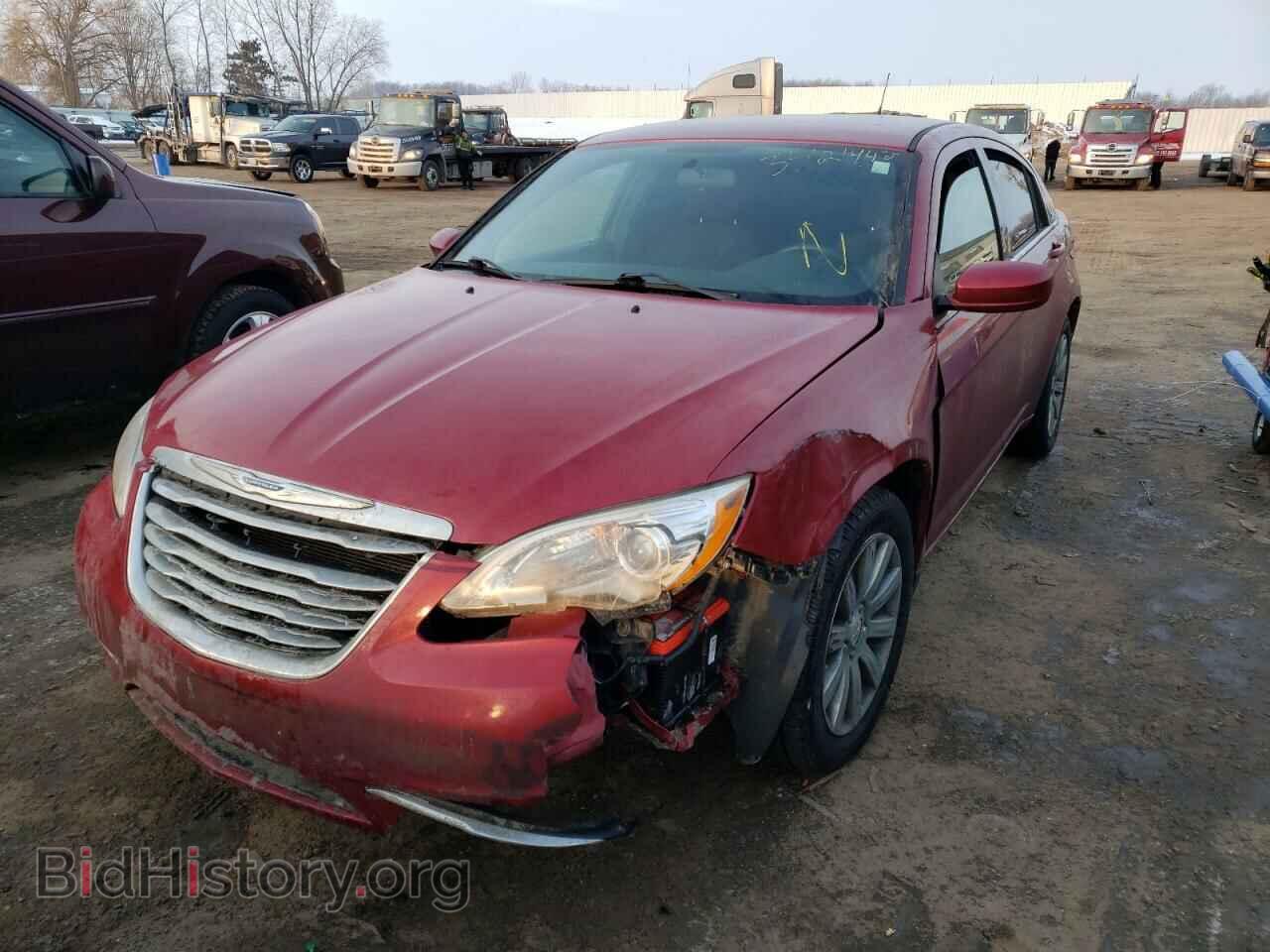 2011 CHRYSLER 200 - VIN: 1C3BC1FB2BN531032 - Фото 2