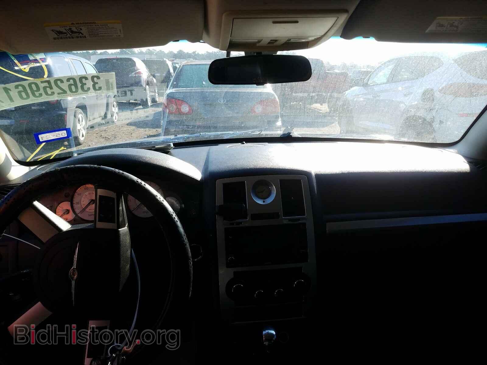 2010 CHRYSLER 300 - VIN: 2C3CA5CVXAH318949 - Фото 10