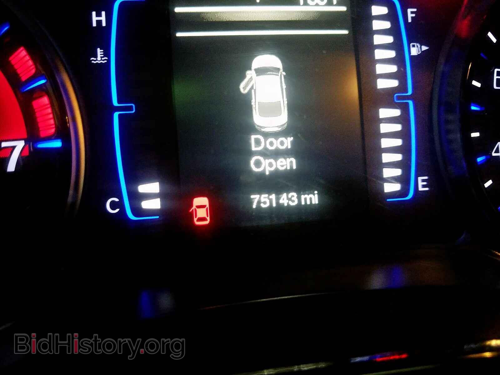 2015 CHRYSLER 200 - VIN: 1C3CCCBB4FN748545 - Фото 8