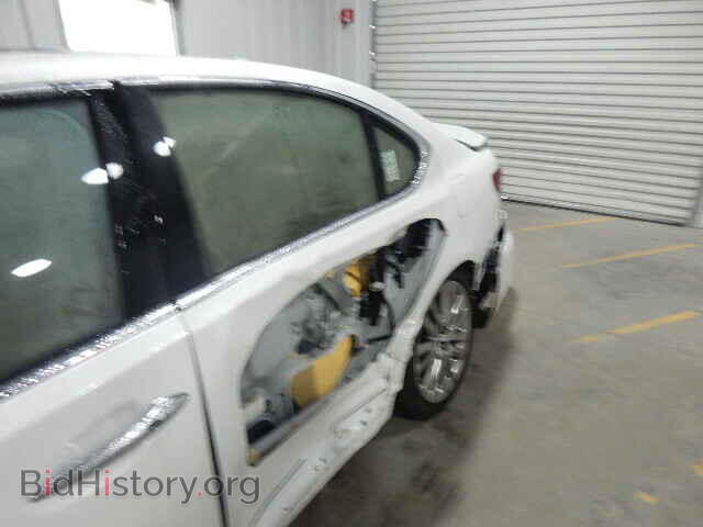 2015 LEXUS LS460 - VIN: JTHBL5EF8F5135277 - Photo 10
