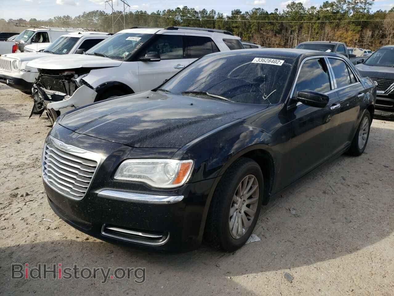 2014 CHRYSLER 300 - VIN: 2C3CCAAG2EH378009 - Фото 2