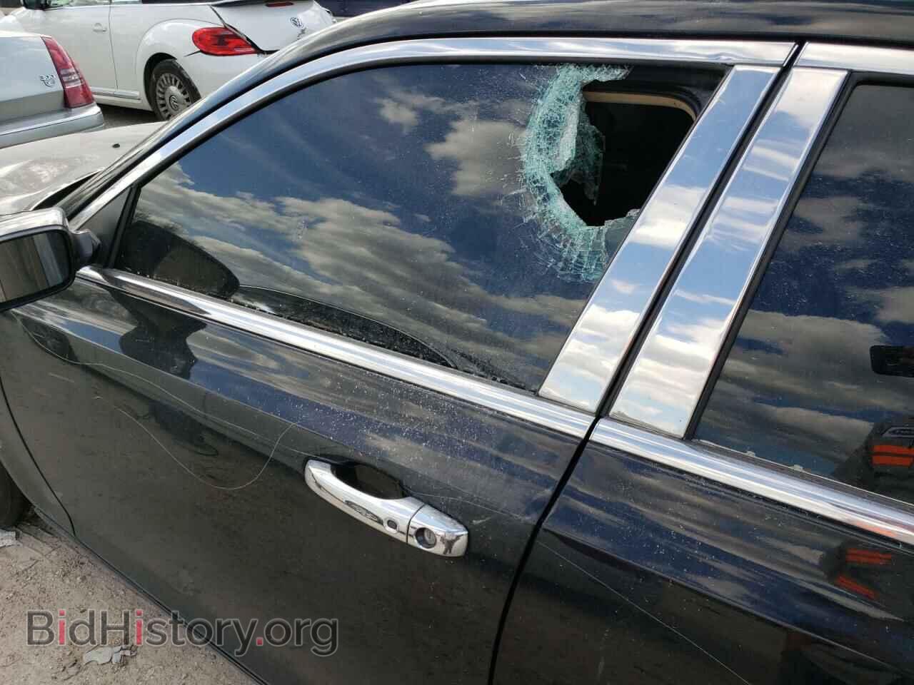 2014 CHRYSLER 300 - VIN: 2C3CCAAG2EH378009 - Фото 9